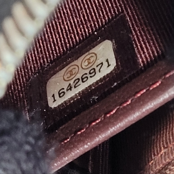 ❌️SOLD❌️Chanel zip wallet lambskin - Picture 7 of 7